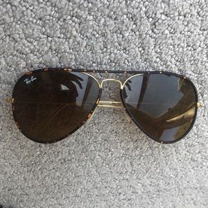 Ray-Ban Classic Aviators